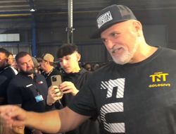 фото - Джон Фьюри хотел «набутылить» KSI, но был оплёван — видео