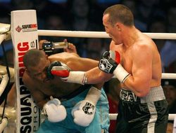 фото - Денис Ледебев рассказал, как извинился перед Роем Джонсом в бане