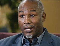 фото - «Усик? Сейчас Фьюри — король дивизиона». Леннокс Льюис — о победе Тайсона над Уайлдером