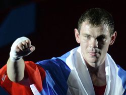 фото - Егор Мехонцев дебютирует в профи 7 декабря боем с Кахагасом