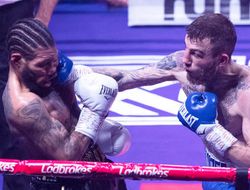 фото - Эггингтон избил Тиофейна, остановил досрочно, отправил на пенсию