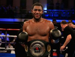 фото - Майкл Хантер побил Сергея Кузьмина, отобрал региональный титул