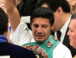 фото - (Результаты) Джонни Гонсалес не без труда справился с джорнименом Осехо