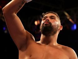 фото - Агрессивный Тони Беллью собирается избить и нокаутировать пенсионера