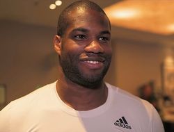 фото - «Прыгай на Усика!» Дюбуа дал совет Фьюри