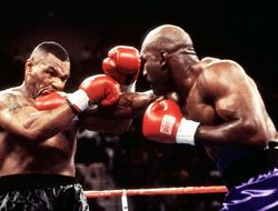 фото - Холифилд рассказал, за счёт чего побил Майка Тайсона в 1996 году