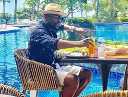 фото - Мэйуэзер в гаджетах, Цзю за рулём монстра, 2-месячная трансформация Сондерса — соцсети