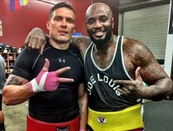 фото - Усик остановит Джошуа в реванше — тренер Уайлдера