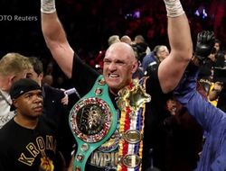 фото - Рефери — о поединке Уайлдер-Фьюри 2: Да я и сам уже собирался остановить бой…