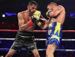 фото - Лучшие моменты боя Василия Ломаченко и Хорхе Линареса — видео от vRINGe.com