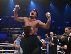 фото - Лучшие моменты поединков Ахмадалиев–Роман, Диас–Фармер и Эндрэд–Килэр: видео