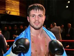 фото - Евгений Хитров избил Мориса Луисхоума