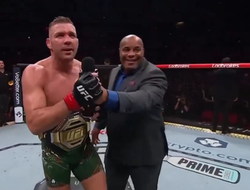 фото - Дю Плесси побил Стриклэнда в реванше. Реакция ММА сообщества