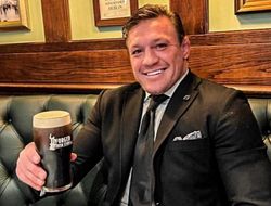 фото - Макгрегор отреагировал на заявление Канело: «Ты! Маленькая рыжая колбаска» 