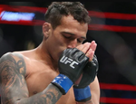 Чарльз Оливейра потерял титул перед UFC 274 – провалено взвешивание: видео