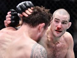 фото - Шон Стриклэнд победил Джека Херманссона в главном бою UFC Fight Night 200