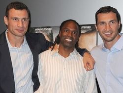 фото - Архив: видеозапись первого поединка Владимира Кличко за титул чемпиона мира — год 2000-й