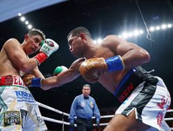 фото - «Чоколатито» Гонсалес поколотил «толстяка» Мартинеса: видео