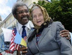 фото - Претенденты для Усика: Дон Кинг побил Уоррена на торгах