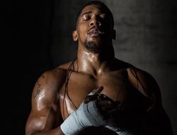 фото - Бой Уайлдер–Фьюри или крепкий утренний сон? Энтони Джошуа выбрал кроватку