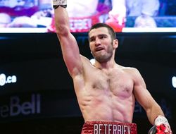 фото - Бетербиев: «Я вообще с Ковалёвым не ругался»