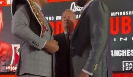 Уордли и Дюбуа провели первую битву взглядов: видео