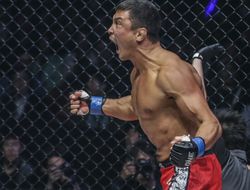 фото - Настюхин нокаутировал Эдди Альвареса, Деметриус Джонсон задушил Вакамацу на One FC 92: видео