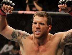 фото - UFC 192: Райан Бэйдер не оставил шансов Рашаду Эвансу