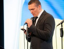 фото - В команде Усика отреагировали на заявление Фьюри о трилогии