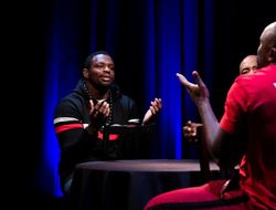 фото - Команды Уайта и Чисоры устроили потасовку после взвешивания: видео и версии сторон