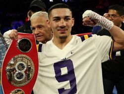 фото - Лопес: Чем я лучше Ломаченко? Я не рисуюсь перед камерами, а уничтожаю оппонентов