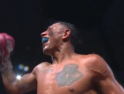 фото - Экс-чемпион Берчельт удосрочил Переса: видео