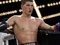 фото - СМИ: Бивол подпишет контракт с DAZN, Бетербиев может перейти на ESPN