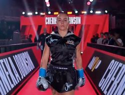 фото - Сексапильная Джонсон защитила звание абсолютной чемпионки: видео