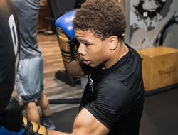 фото - Топ-проспекта Мейвезера поймали на наглом вранье