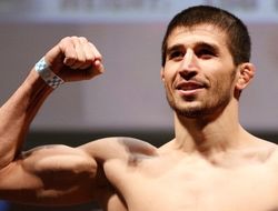 фото - Рустам Хабилов против Рафаэля дос Аньоса на UFC 170