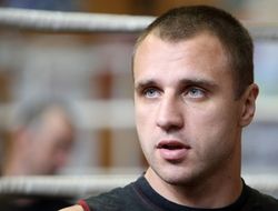 фото - Бурсак едет в Англию — драться с чемпионом мира Сондерсом