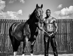 фото - Риакпоре вернётся в ринг через 10 дней. У него так-себе-соперник, а затем бой за титул