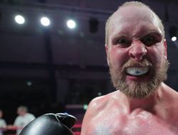 фото - Роберт Хелениус досрочно победил русскую «Адскую молекулу»