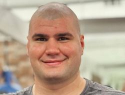 фото - Армянский супертяж Оганесян хочет «сделать заявление», побив украинца Выхриста