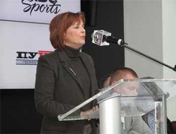 фото - Кэти Дува: «Стивенсон не сможет бегать от Ковалёва вечно»