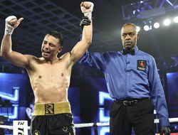 фото - Апсет года: проспект-технарь Флорес без вариантов уступил Лопесу