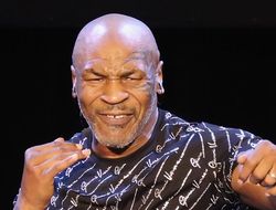 фото - Майк Тайсон предостерёг Энтони Джошуа от роковой ошибки в бою с Фьюри