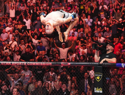 фото - Назван второй соперник Махачева на 2024 год: «Буду ждать хоть до октября»