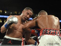 фото - Видео: лучшие моменты боя Андре Уорда и Салливана Барреры от vRINGe.com