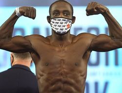 фото - «Крутейший ублюдок в спорте!» Кроуфорд уничтожил Брука: реакция Хэйни, Прогрейса и других