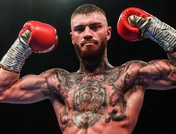 фото - Крокер взял вакантный евротитул, Макгрегор нокаутировал Уокера