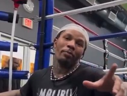 фото - «Подумал, что он его убил!» Дэвис нокаутировал супертяжа — спаррингёр видел