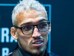 фото - UFC 274. Чарльз Оливейра обещает рубиться с Гэтжи в стойке