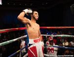 Элиминатор WBA: Мартинес дважды падал, но сумел победить Марреро